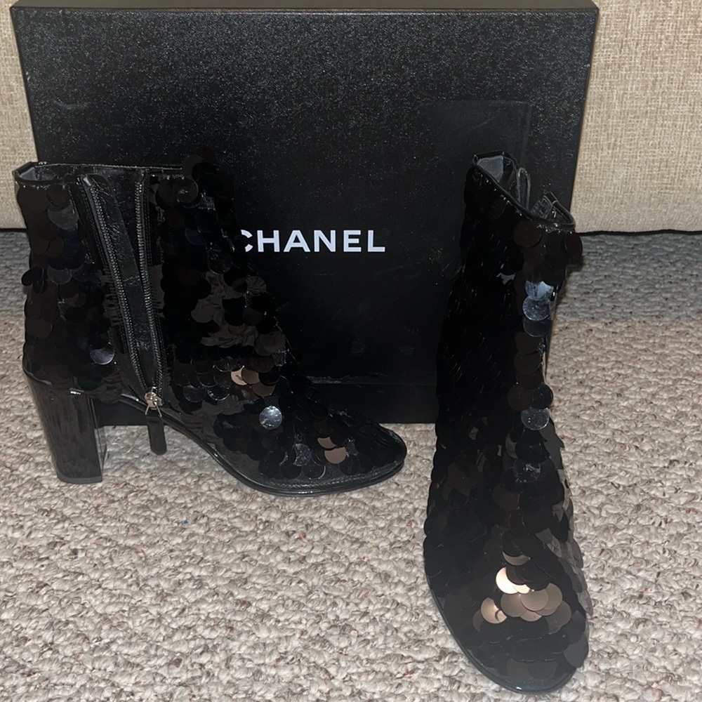 Chanel Big Sequin short boots in black